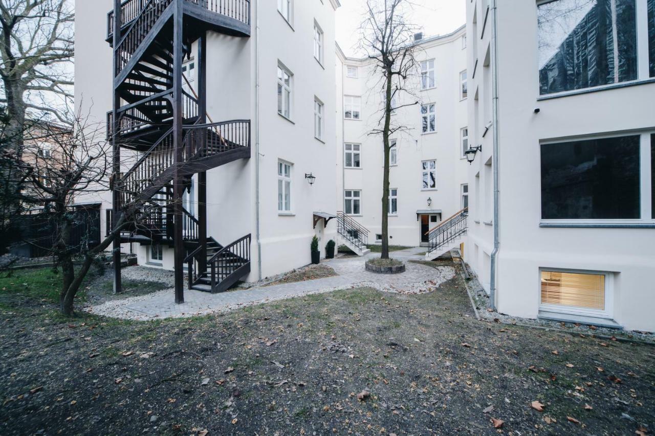 M5 Main Square Stylish One Bedroom Краків Екстер'єр фото